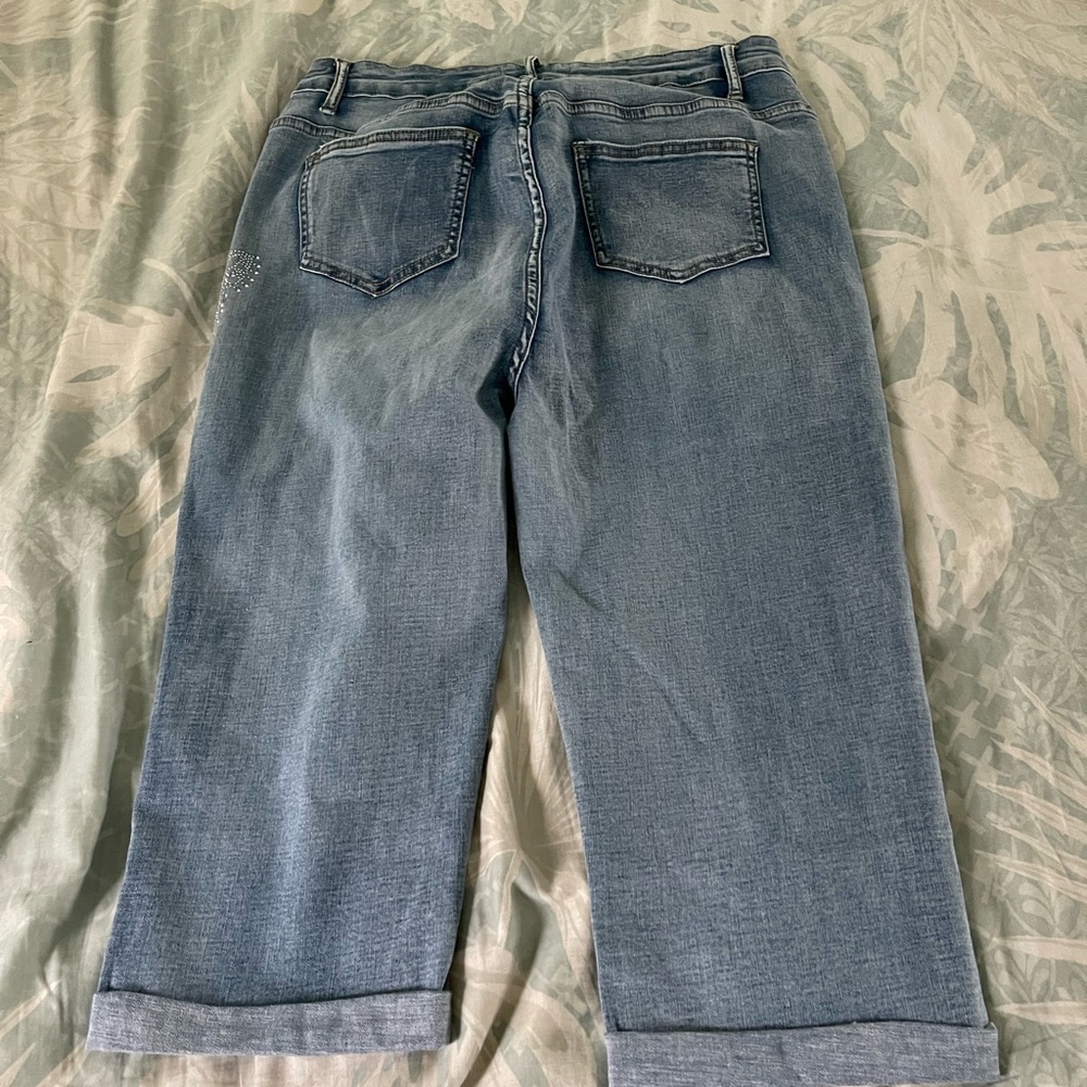NWT BEYOND US CURVED Junior 18 jeans with Butterfly rhinestone embellishment NEW - Picture 3 of 7